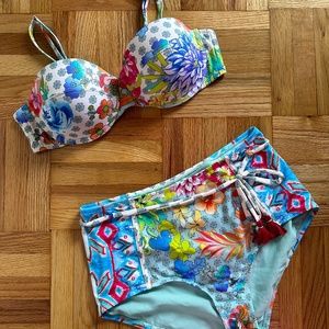 Johnny Was floral bikini size M